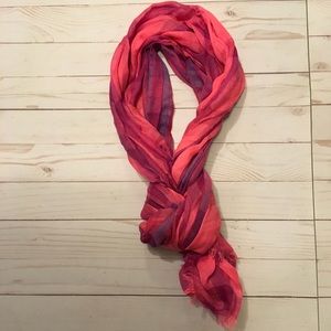 Gap Scarf